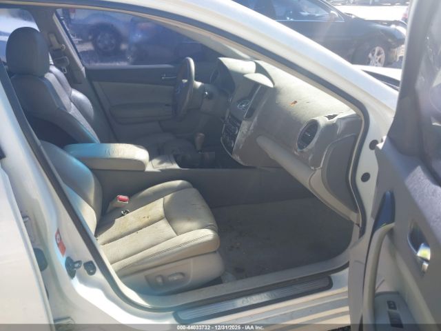 Nissan Maxima 3.5 Sv Image 2