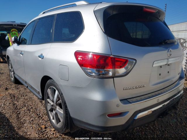 Nissan Pathfinder Platinum Image 8