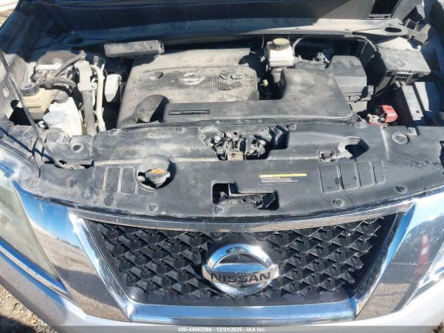 Nissan Pathfinder Platinum Image 11