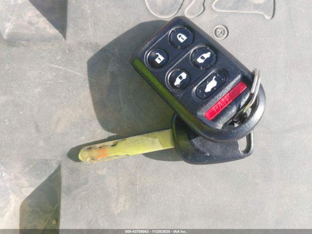 Honda Odyssey Touring Image 4