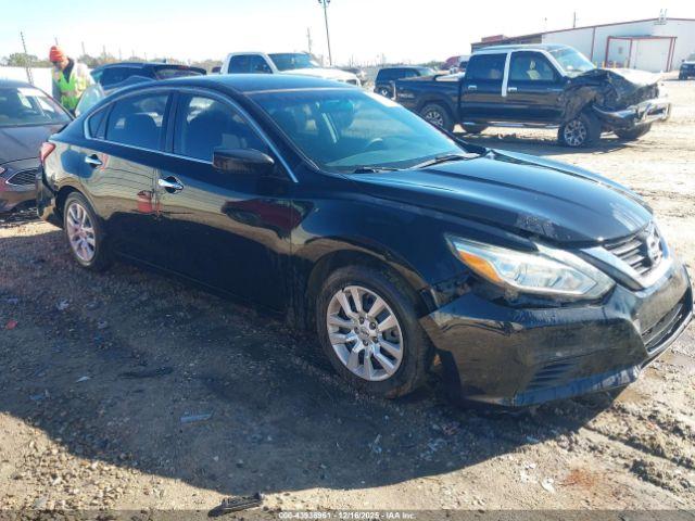  Salvage Nissan Altima