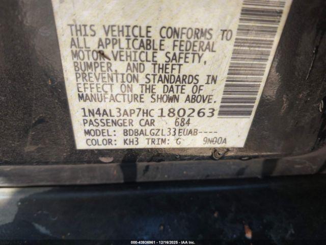 Nissan Altima 2.5 S Image 9