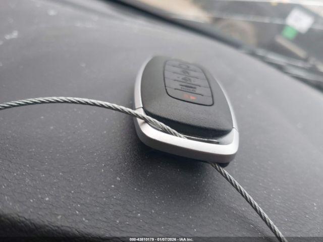 Nissan Versa 1.6 Sr Image 14