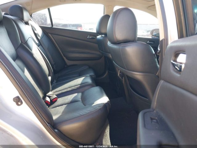 Nissan Maxima 3.5 Sv Image 8