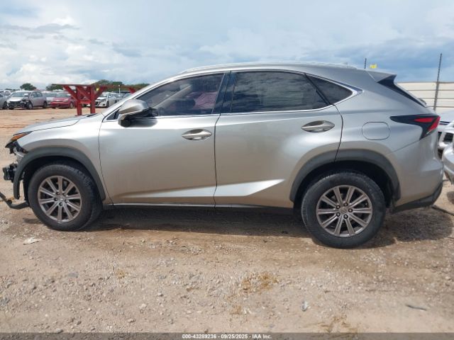 Lexus NX Image 12