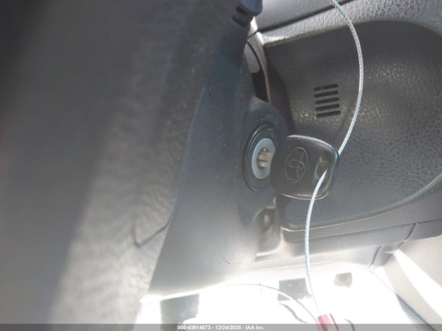 Toyota Corolla L Image 17