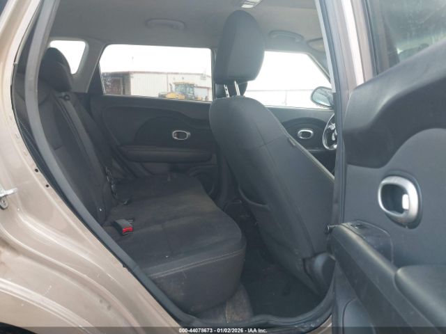 Kia Soul Image 10