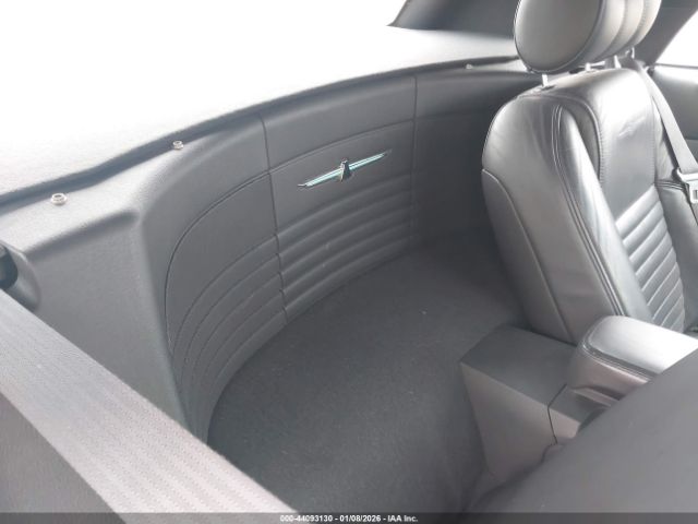 Ford Thunderbird Image 8