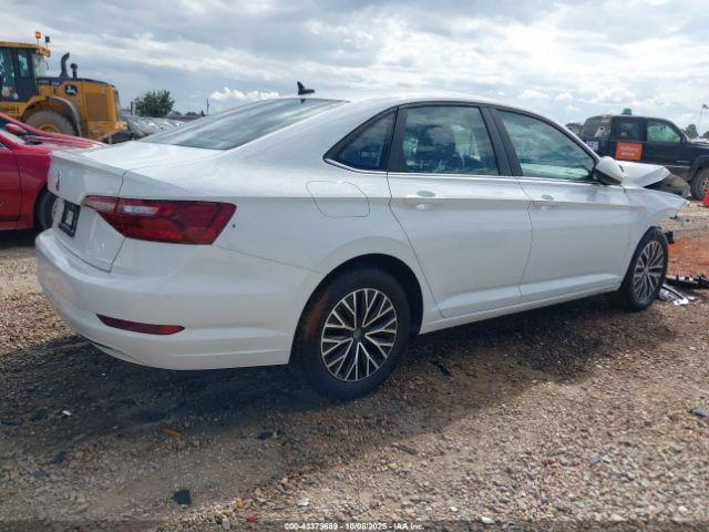 Volkswagen Jetta Image 7