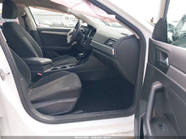 Volkswagen Jetta Image 10