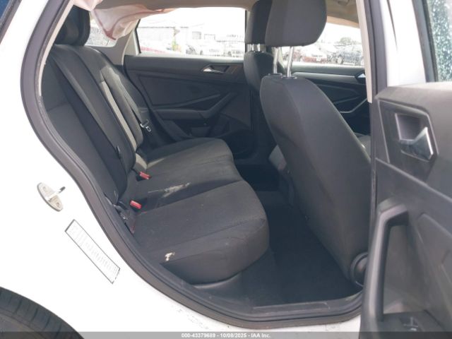 Volkswagen Jetta Image 11