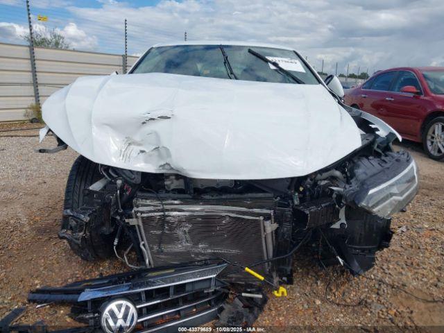 Volkswagen Jetta Image 6