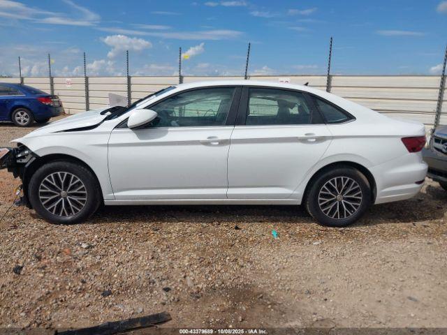 Volkswagen Jetta Image 15