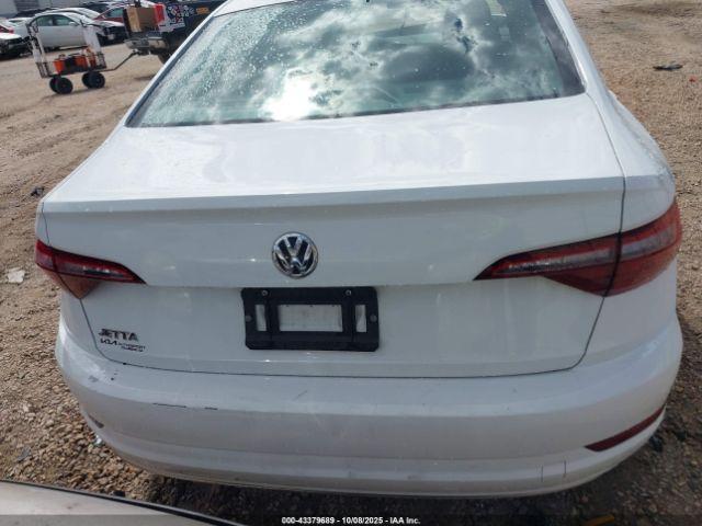 Volkswagen Jetta Image 14