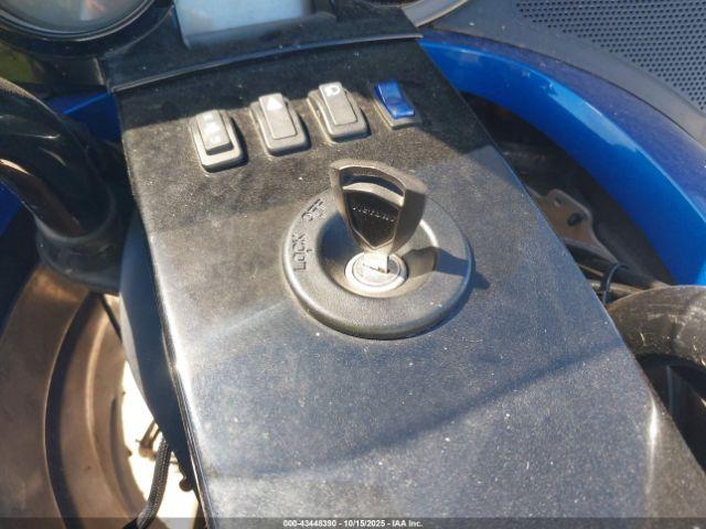 Victory Motorcycles Vision Image 12